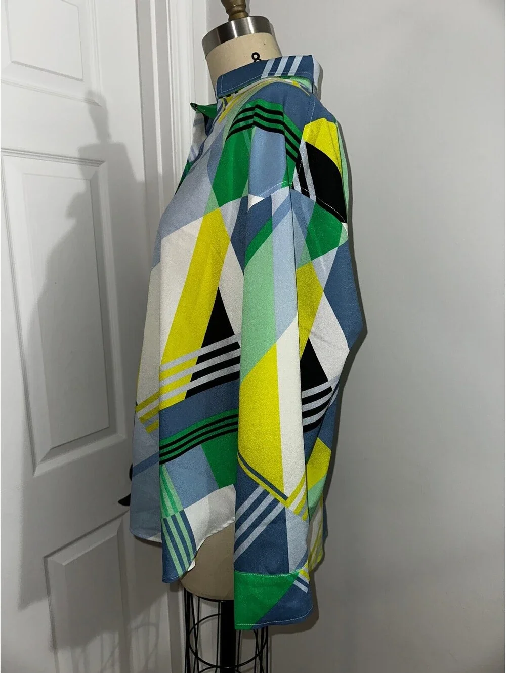 Karl Lagerfeld Paris Multicolor Geometric Button Up L NWT - Picture 4 of 8